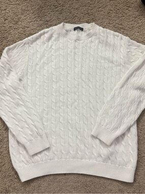 Brandy Melville Women’s White Cable Knit Crewneck Sweater